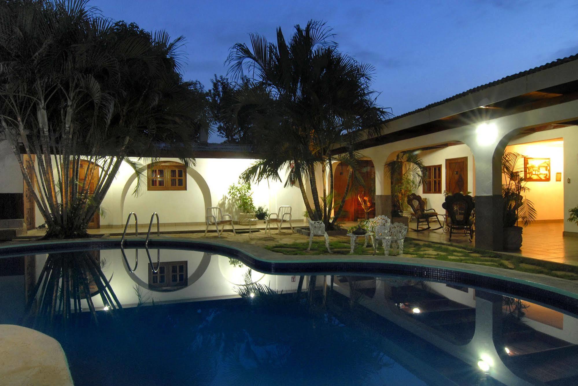 Hotel Mozonte Managua